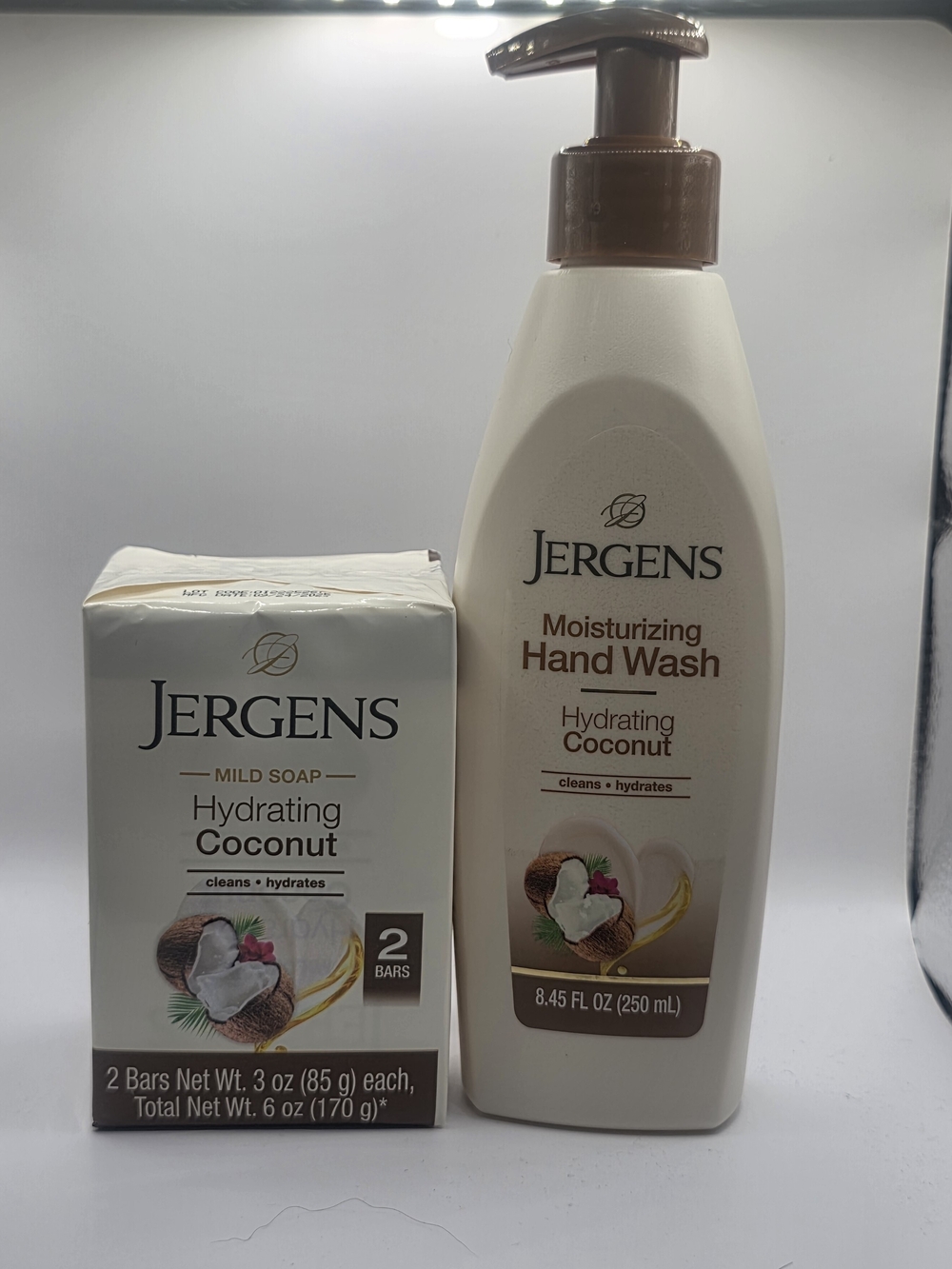 Jergens Moisturizing Hand Wash Hydrating Coconut 8.45 oz & 2pk Bar Soap 3 oz